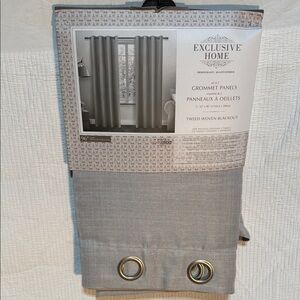 Exclusive Home Tweed Woven Blackout Curtain Panel in Gray